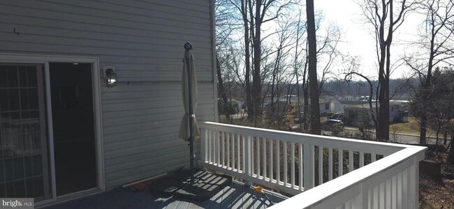 Building Photo - 7886 Marioak Dr