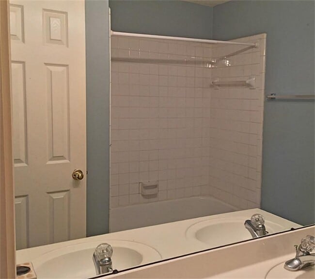 Building Photo - 7411 Orchard Hills Ln