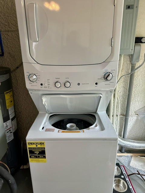 Washer and dryer onsite - 1501 20th Ave N