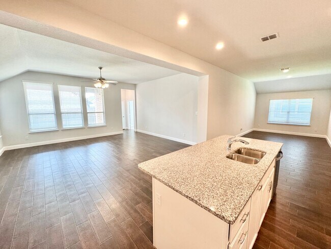 Building Photo - Argyle ISD! 3 Bed 2 Bath Home in PERFECT Location