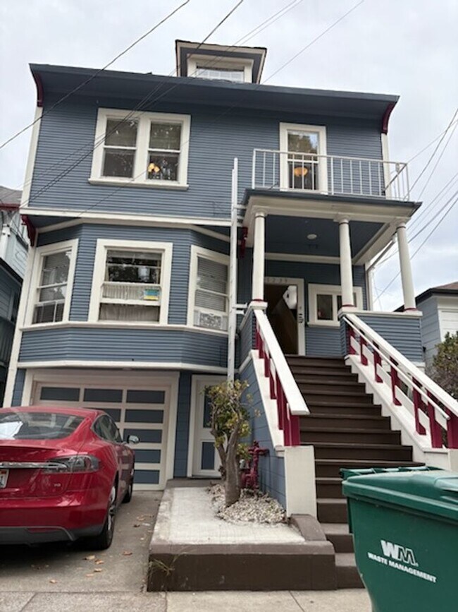 Building Photo - 1239 Park Ave