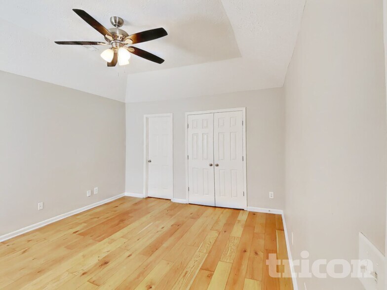 Building Photo - 4021 Deer Run Trce