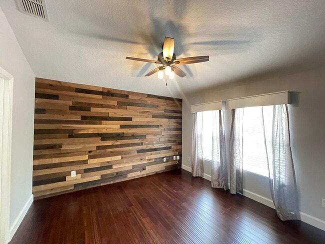 Building Photo - 10826 Eclipse Lily Way