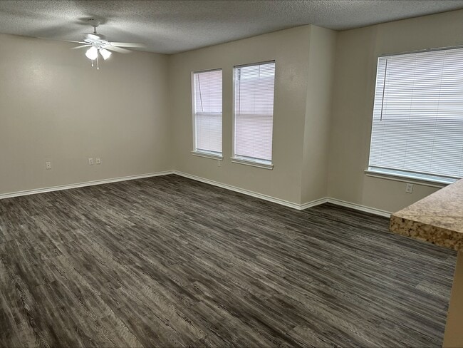 2/2-Living Area/Dining Room - Rancho Del Cielo I & II