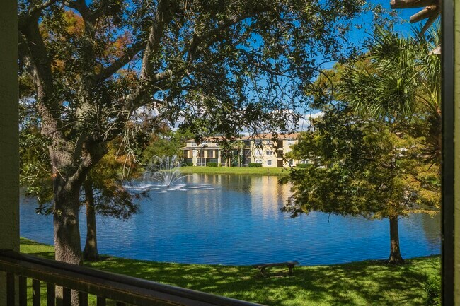 Building Photo - 1005 Bella Vista Blvd