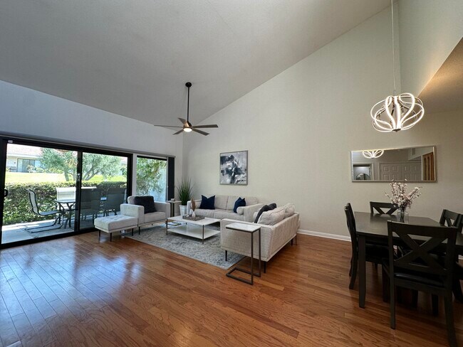 Building Photo - 166 Wimbledon Ct