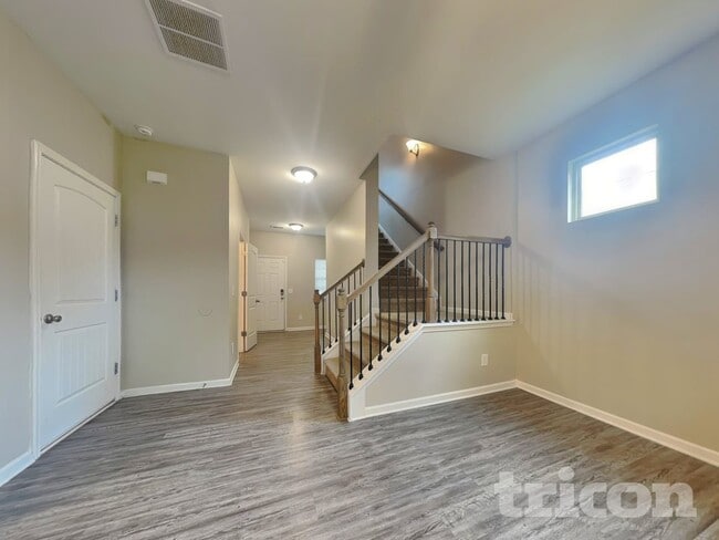 Building Photo - 307 Arbor Cir