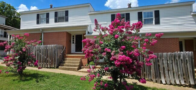 Primary Photo - 5700 B St
