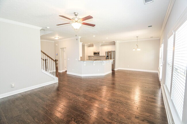 Building Photo - 987 Glenhaven Dr
