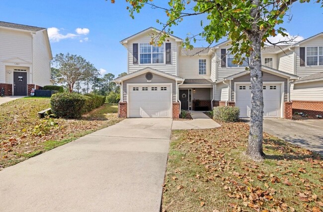 Building Photo - 759 Majestic Dr