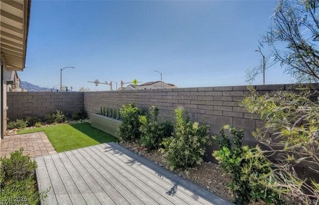 Building Photo - 9357 Aria Rdg Ave
