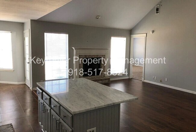 Building Photo - 3 Bed 2 Bath Broken Arrow