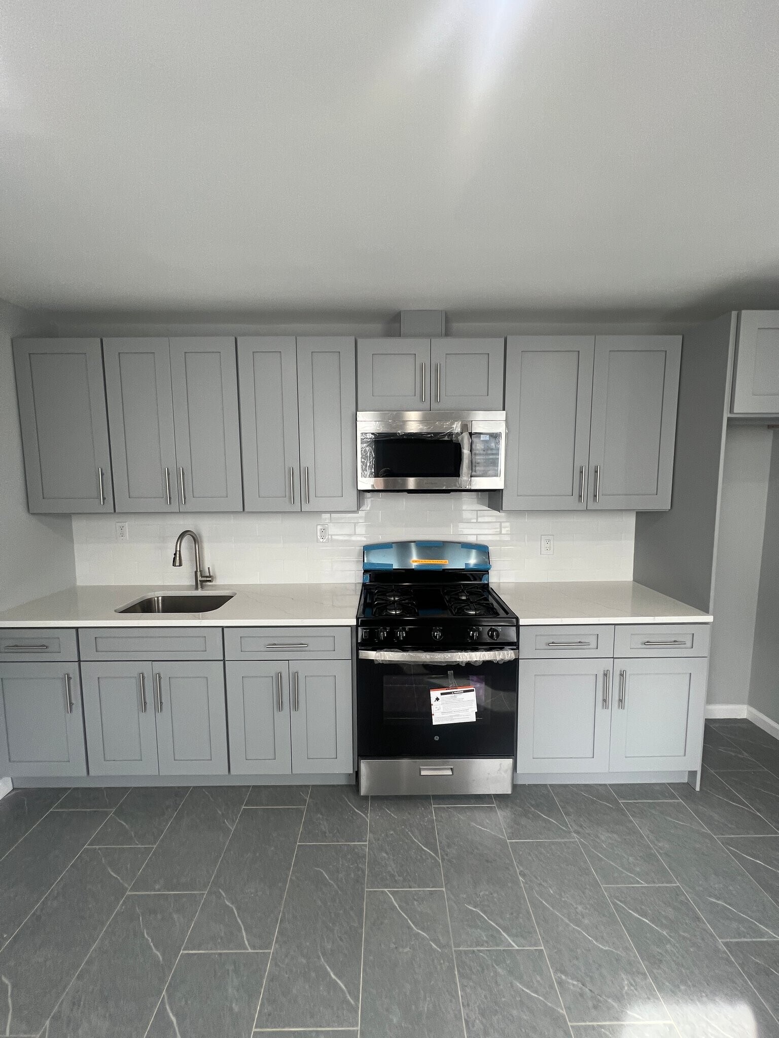 Building Photo - 50 9th Ave