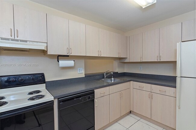 Building Photo - 8760 SW 133rd Avenue Rd