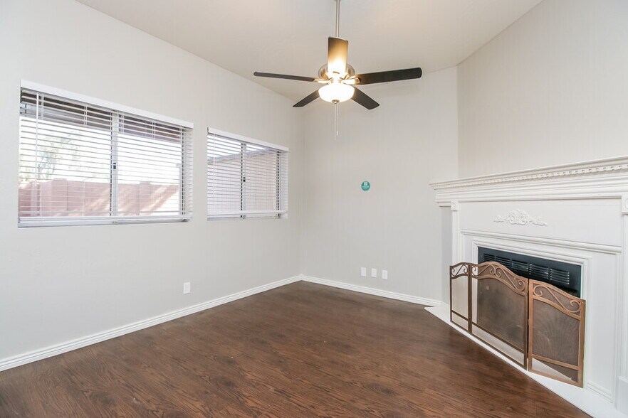Building Photo - 1704 S 39th St