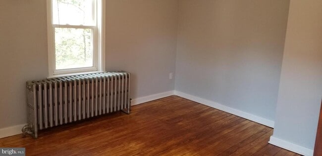 Building Photo - 473 Freemont St