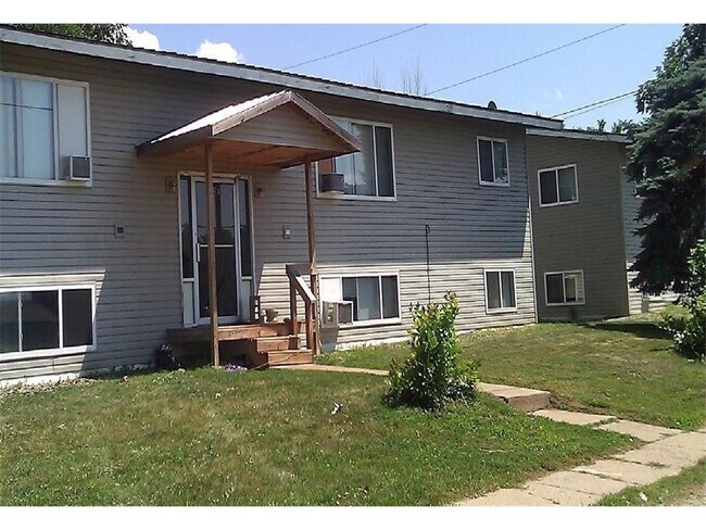 Primary Photo - 921 Pearl St