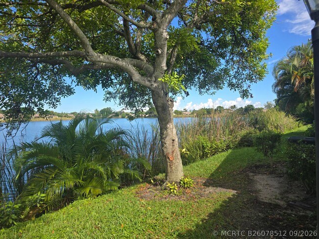 Building Photo - 3801 Waterview Cir