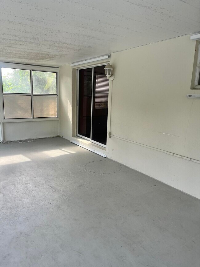 Building Photo - 4715 Collier Rd