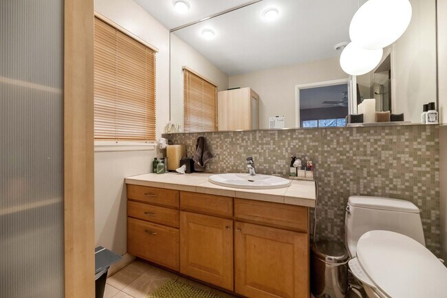 Building Photo - 5526 Camelback Canyon Dr