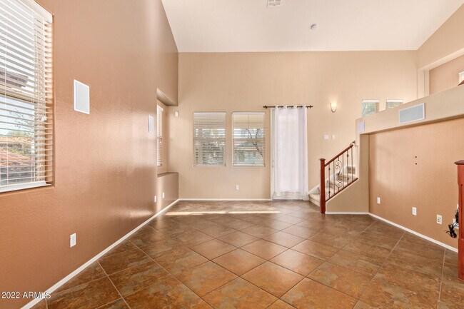 Building Photo - 2948 N Evergreen St