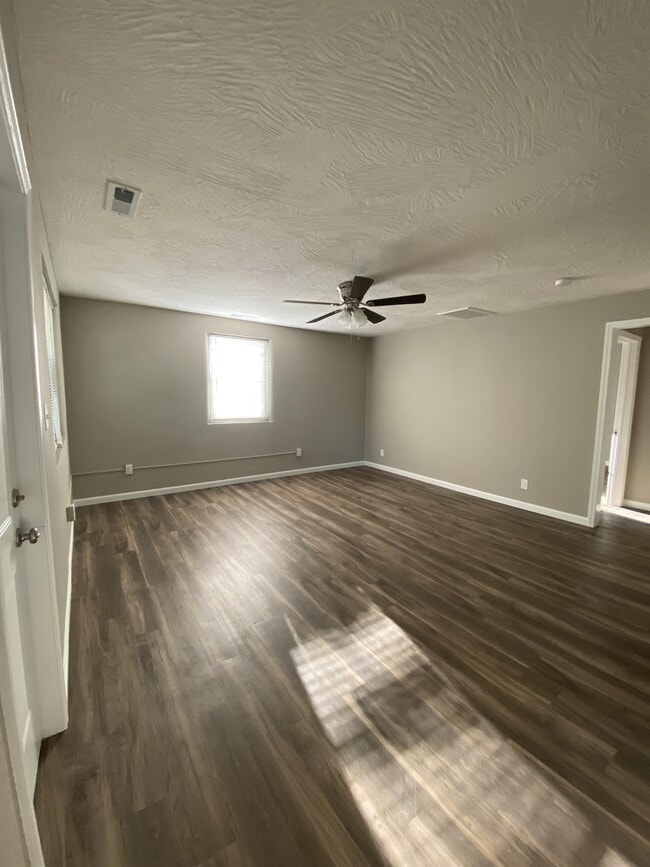 Building Photo - 1628 W Scott St