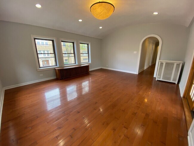 Building Photo - 7434 N Seeley Ave