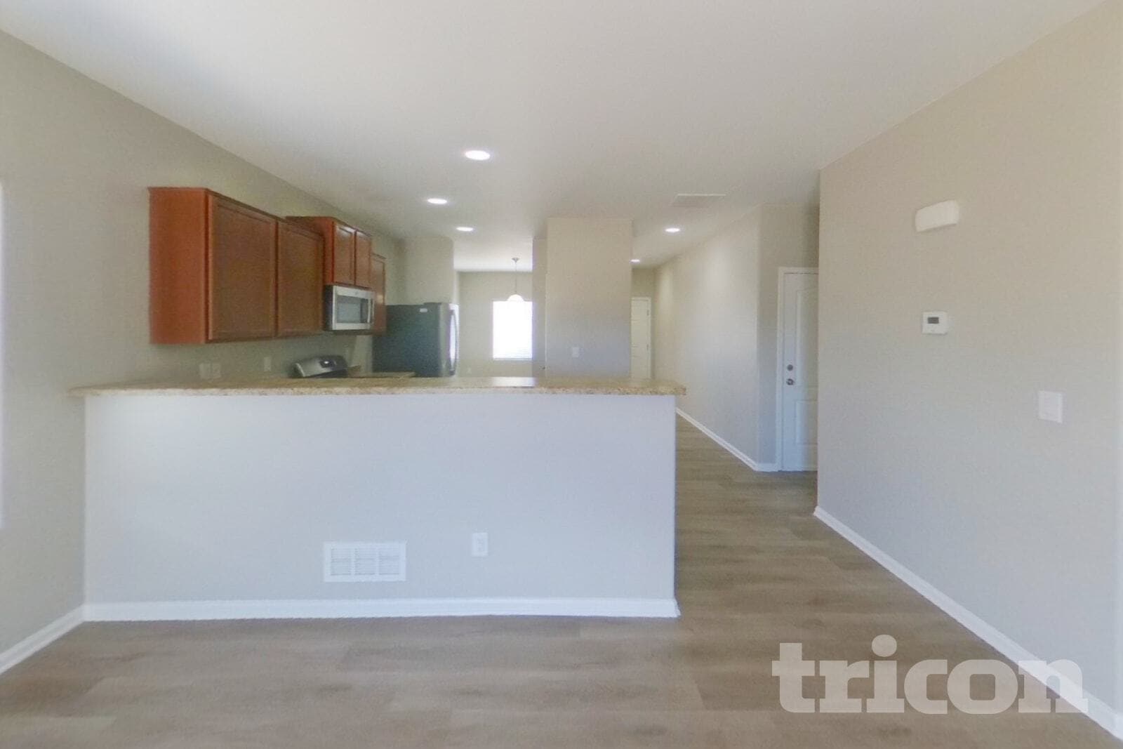Building Photo - 6550 Phantom Way