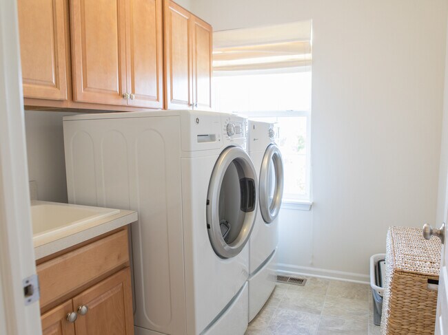 Building Photo - 2667 Retreat Cir