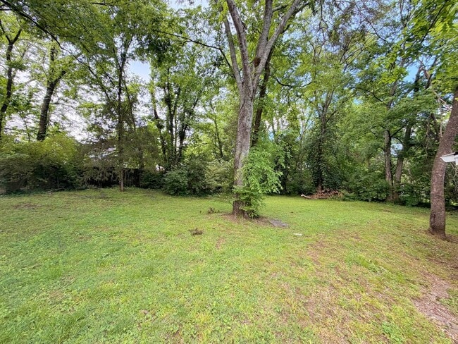 Building Photo - Move-In Ready 3BR Rental with Spacious Yard & Deck