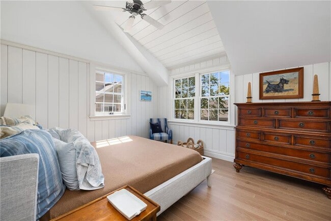 Building Photo - 9 Anthony St