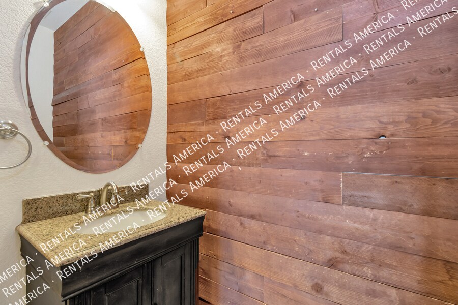 Building Photo - 11942 W Heyburn Dr