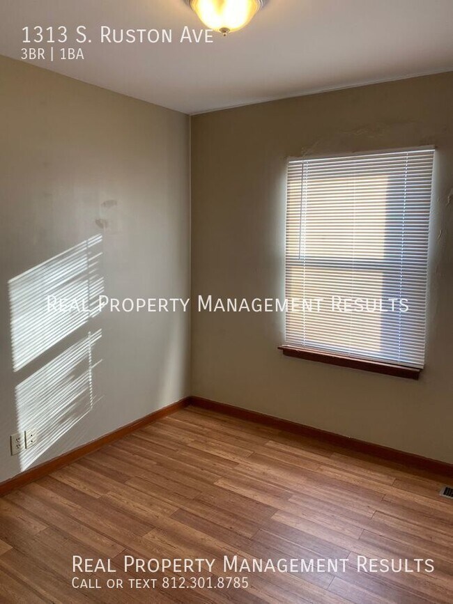 Building Photo - 1313 S Ruston Ave