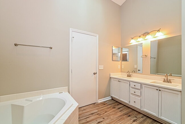 Building Photo - 8655 Fort Jefferson Blvd