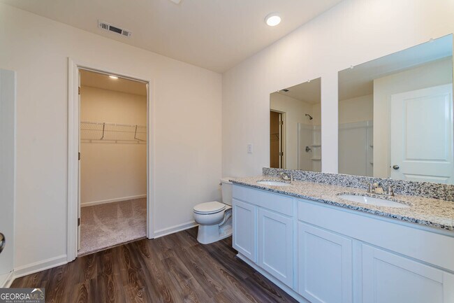 Building Photo - 307 Gazebo Dr