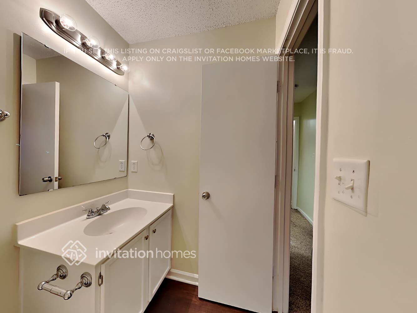 Building Photo - 11814 Stewarts Crossing Dr