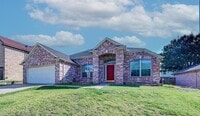 Building Photo - 2710 Logan Dr