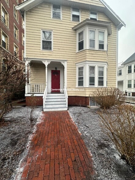 Building Photo - 387 Harvard St