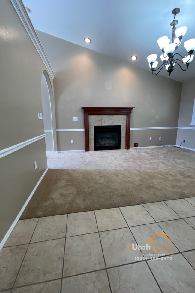 Building Photo - East Layton 6 Bdrm 3 Bth 2 car garage home.