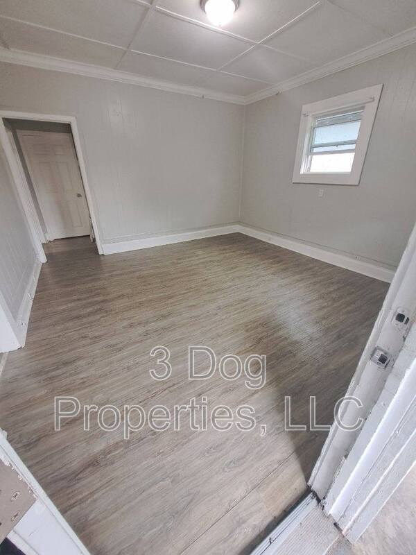 Building Photo - 412 N Hawthorne St