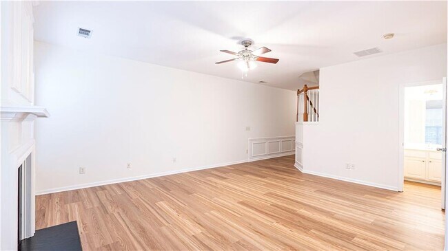 Building Photo - 2070 Hailston Dr NW