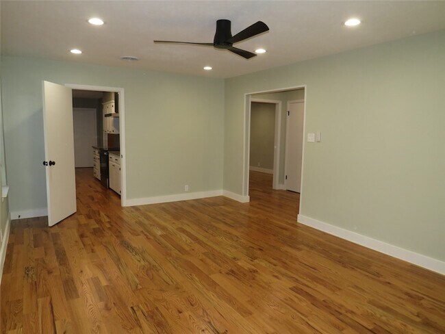 Building Photo - 3316 Darby Ln