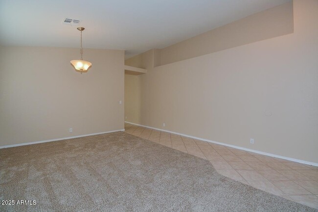 Building Photo - 9413 W Cinnabar Ave