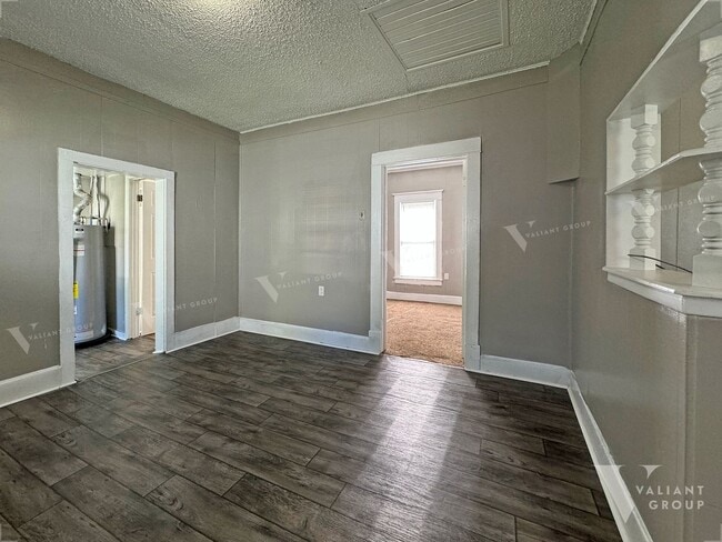 Building Photo - Cozy 2 Bedroom, 1 Bathroom Home in West Sp...