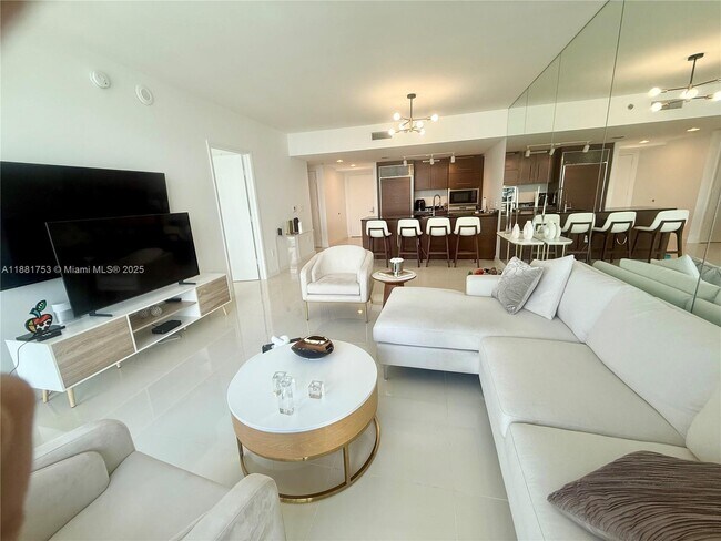 Primary Photo - 475 Brickell Ave