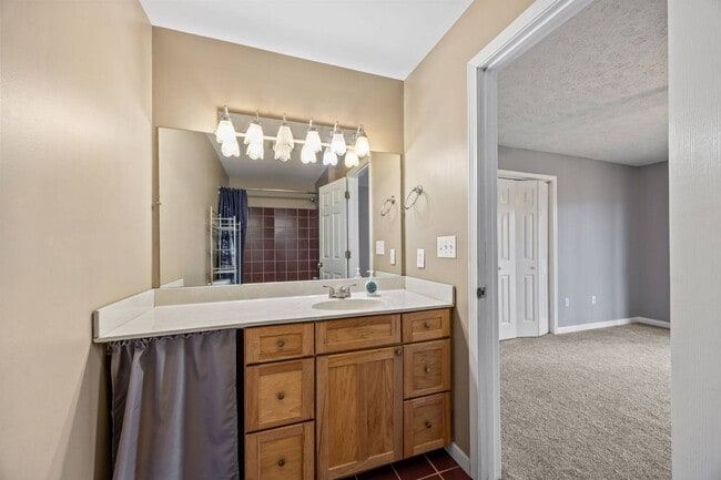 Building Photo - 200 Waterford Dr