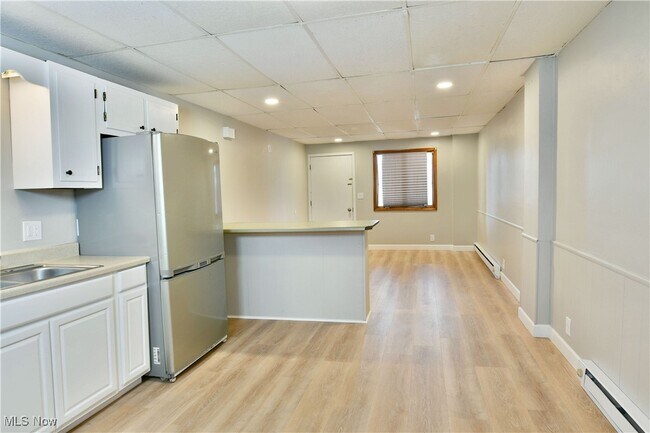 Building Photo - 401 Williams St SE