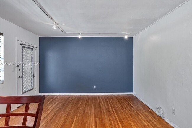 Building Photo - 645 NE 77th St