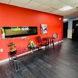 Building Photo - 2425 NE 135th St