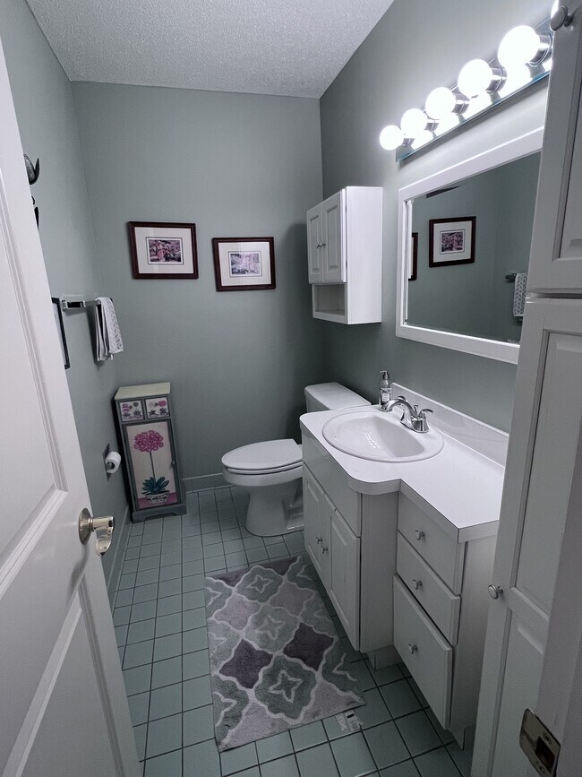 Half Bath - 5 Canterbury Ln